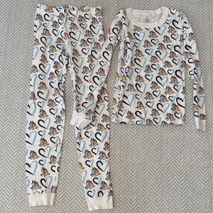 Hanna Andersson Bluey Bingo Heart Pajama Set